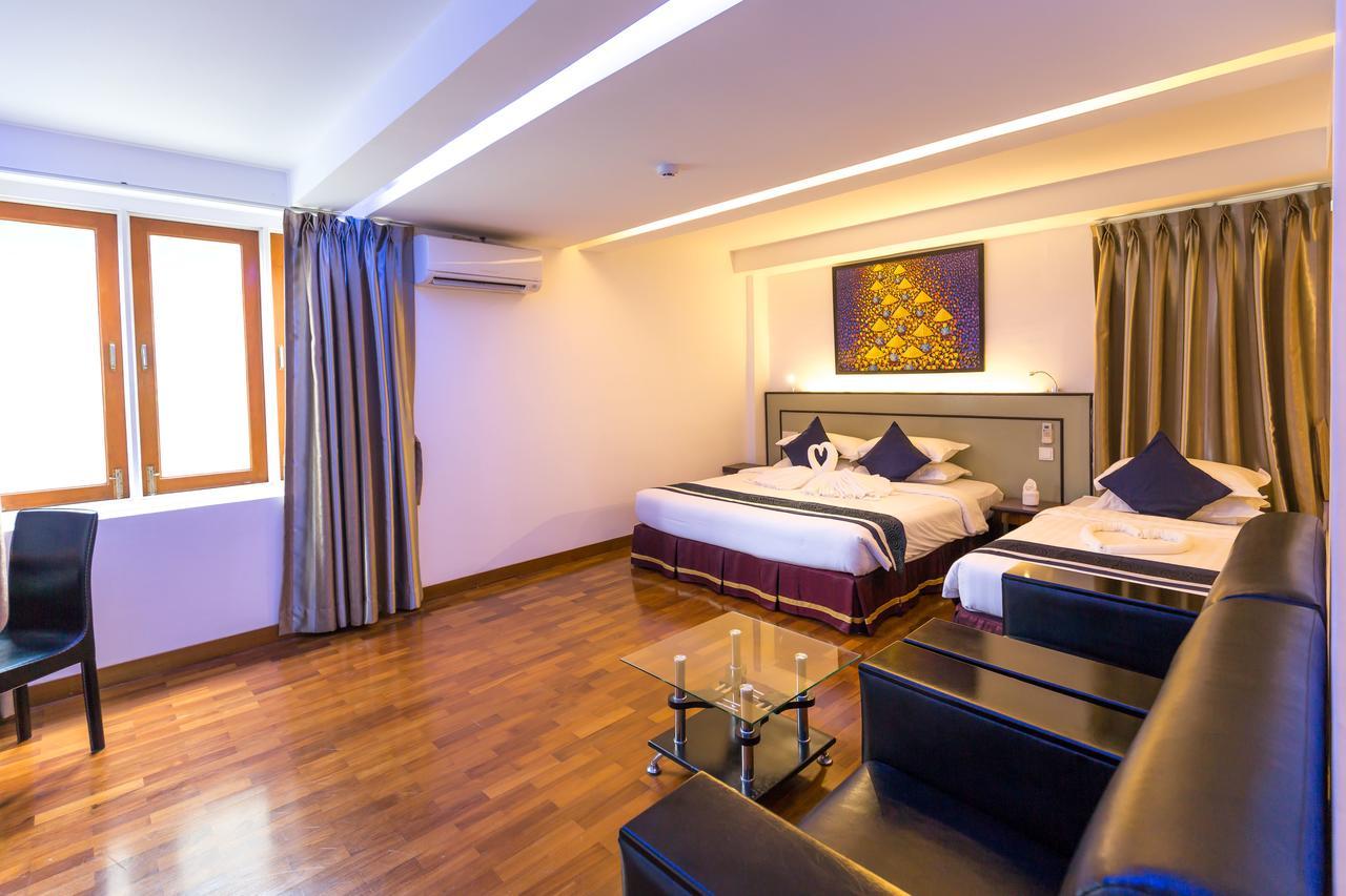 Sky View Hotel Янгон Екстериор снимка