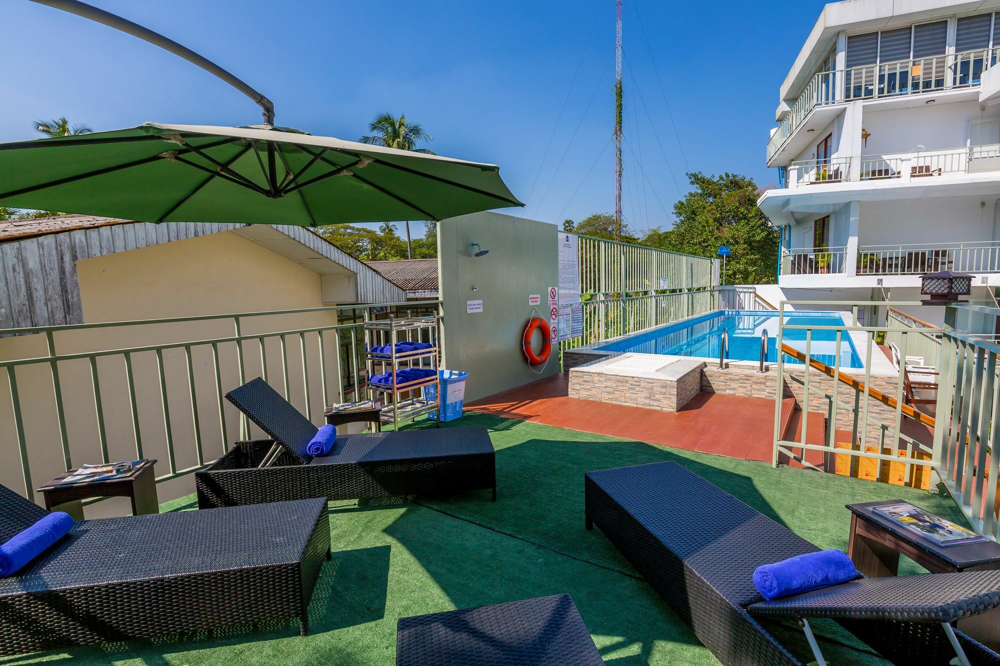 Sky View Hotel Янгон Екстериор снимка