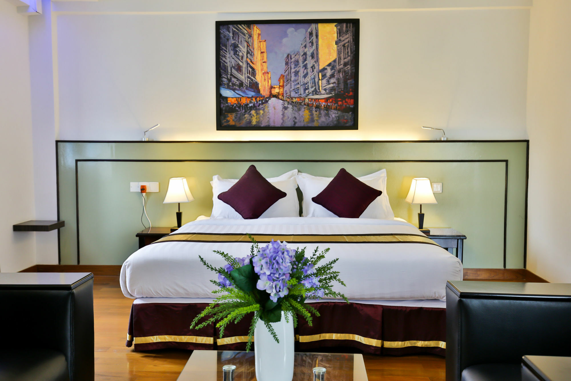 Sky View Hotel Янгон Екстериор снимка